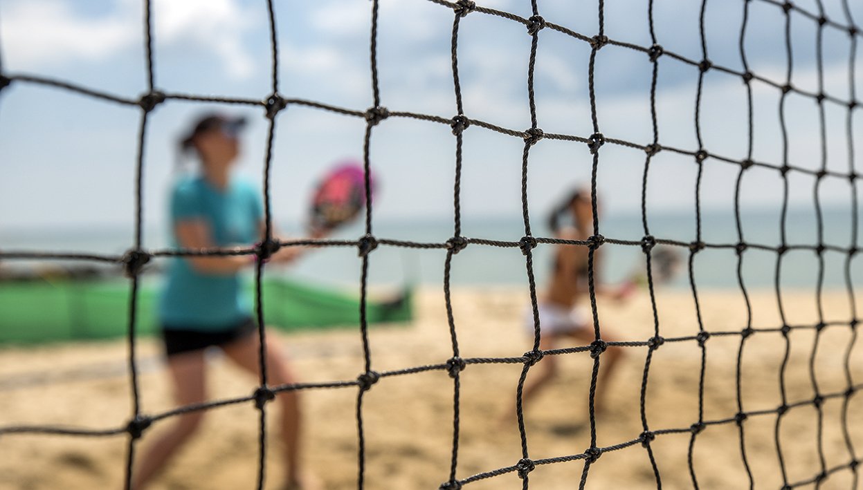 Beach Tennis não é frescobol! Entenda as regras do jogo que